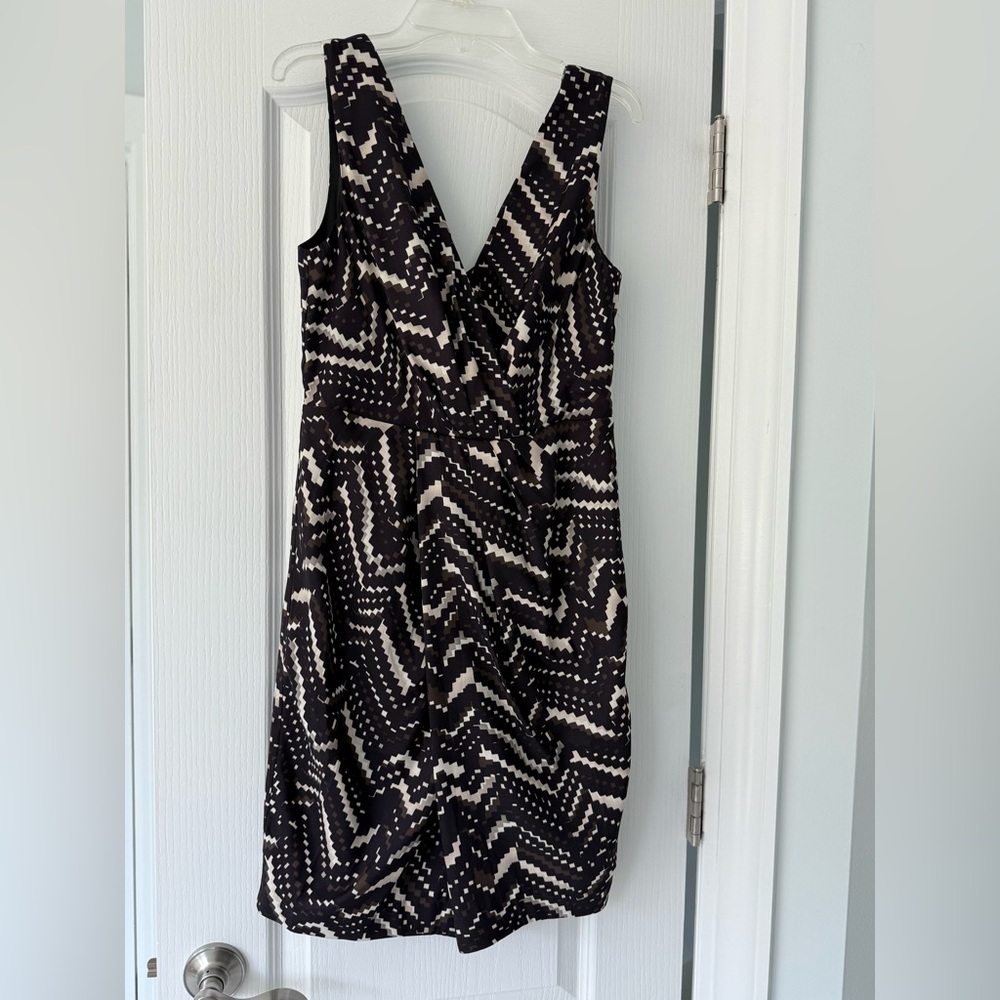 Banana Republic Black and White Sleeveless V-Neck Sundress